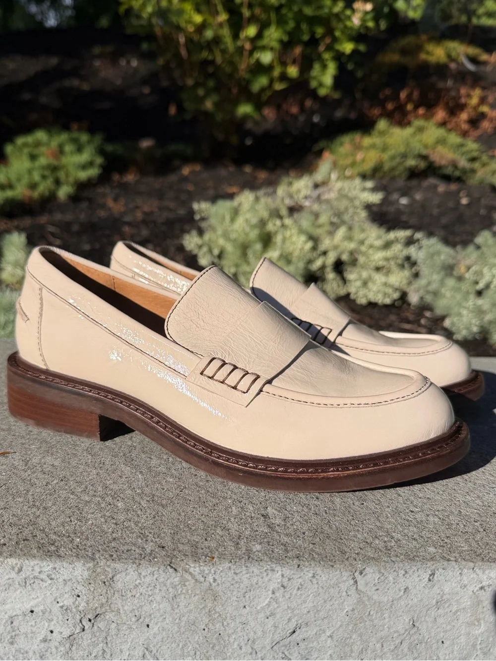 Sofft Beige Patent Leather Penny Loafers size 6M. These shoes were a sample pair